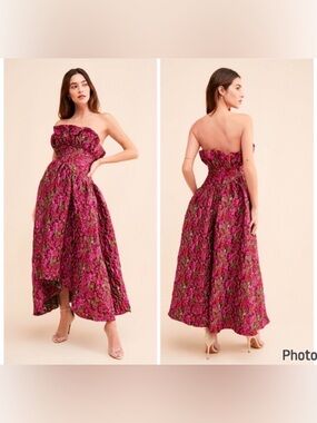 Elliatt Camellia Strapless Gown Floral Small Pink Purple